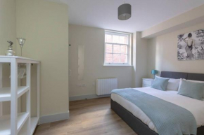 Apartment 4, Isabella House, Aparthotel, By RentMyHouse